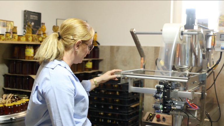 Women at the Heart of Kosovo’s Beekeeping Sector — image 5